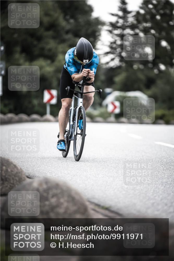 21.06.2026 - 29. Vierlanden-Triathlon H.Heesch http://msf.ph/oto/9911971 21.06.2026 09:48:35 Radfahren 12, 14, 36, 267 meine-sportfotos.de