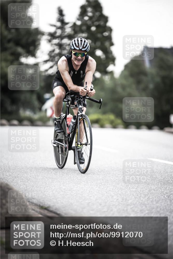 21.06.2026 - 29. Vierlanden-Triathlon H.Heesch http://msf.ph/oto/9912070 21.06.2026 09:49:27 Radfahren 116, 213, 298 meine-sportfotos.de
