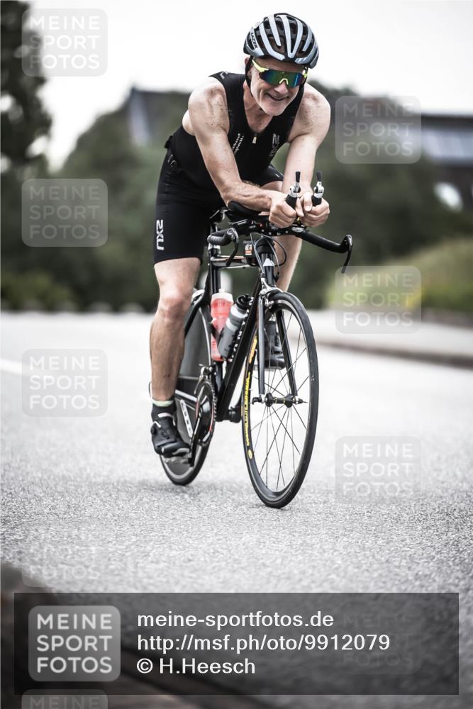 21.06.2026 - 29. Vierlanden-Triathlon H.Heesch http://msf.ph/oto/9912079 21.06.2026 09:49:28 Radfahren 116, 213, 298 meine-sportfotos.de