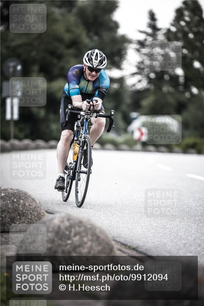 21.06.2026 - 29. Vierlanden-Triathlon H.Heesch http://msf.ph/oto/9912094 21.06.2026 09:49:34 Radfahren 145, 213 meine-sportfotos.de