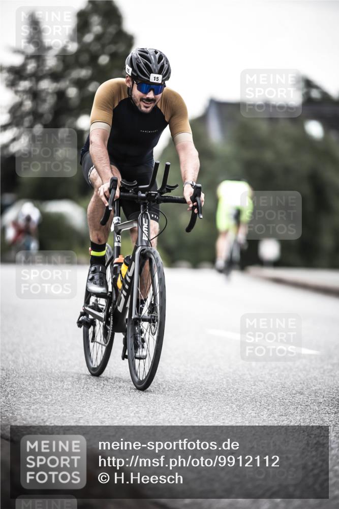 21.06.2026 - 29. Vierlanden-Triathlon H.Heesch http://msf.ph/oto/9912112 21.06.2026 09:51:10 Radfahren 15, 228, 244 meine-sportfotos.de
