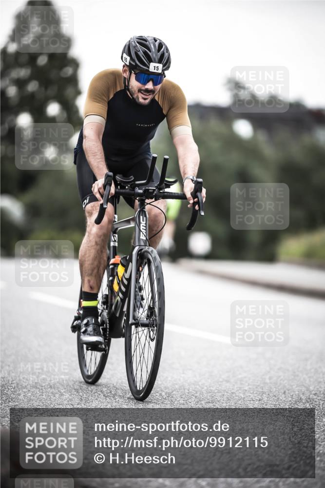 21.06.2026 - 29. Vierlanden-Triathlon H.Heesch http://msf.ph/oto/9912115 21.06.2026 09:51:10 Radfahren 15, 228, 244 meine-sportfotos.de