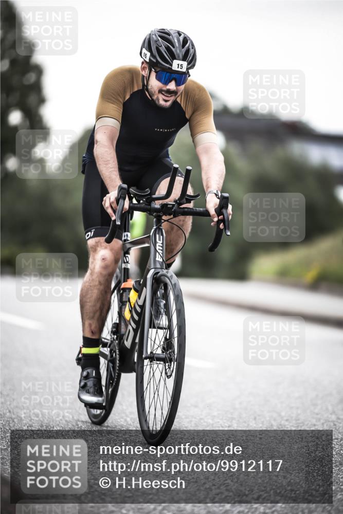 21.06.2026 - 29. Vierlanden-Triathlon H.Heesch http://msf.ph/oto/9912117 21.06.2026 09:51:10 Radfahren 15, 228, 244 meine-sportfotos.de
