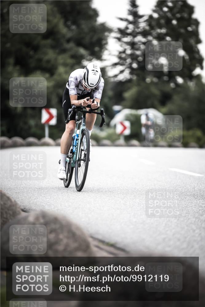 21.06.2026 - 29. Vierlanden-Triathlon H.Heesch http://msf.ph/oto/9912119 21.06.2026 09:51:15 Radfahren 41, 42, 228, 244 meine-sportfotos.de