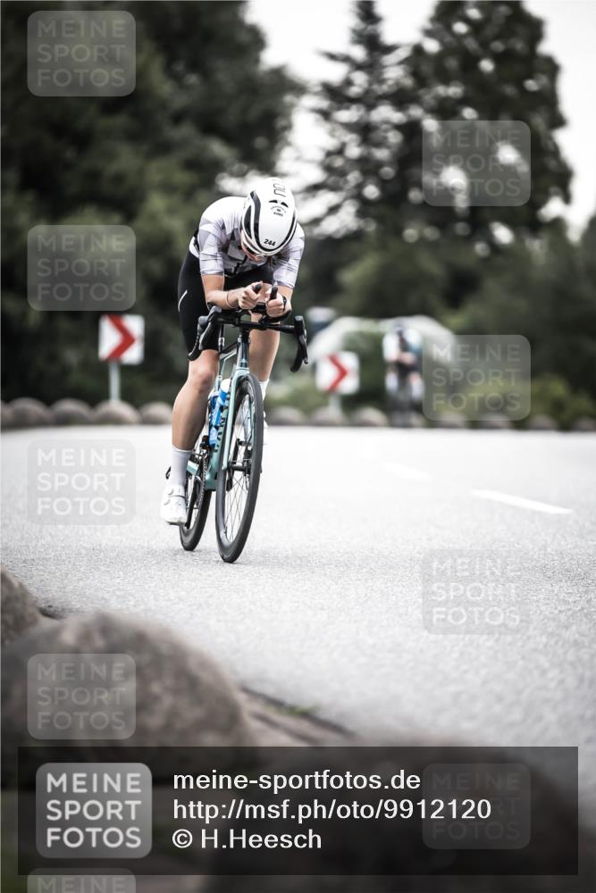 21.06.2026 - 29. Vierlanden-Triathlon H.Heesch http://msf.ph/oto/9912120 21.06.2026 09:51:15 Radfahren 41, 42, 228, 244 meine-sportfotos.de