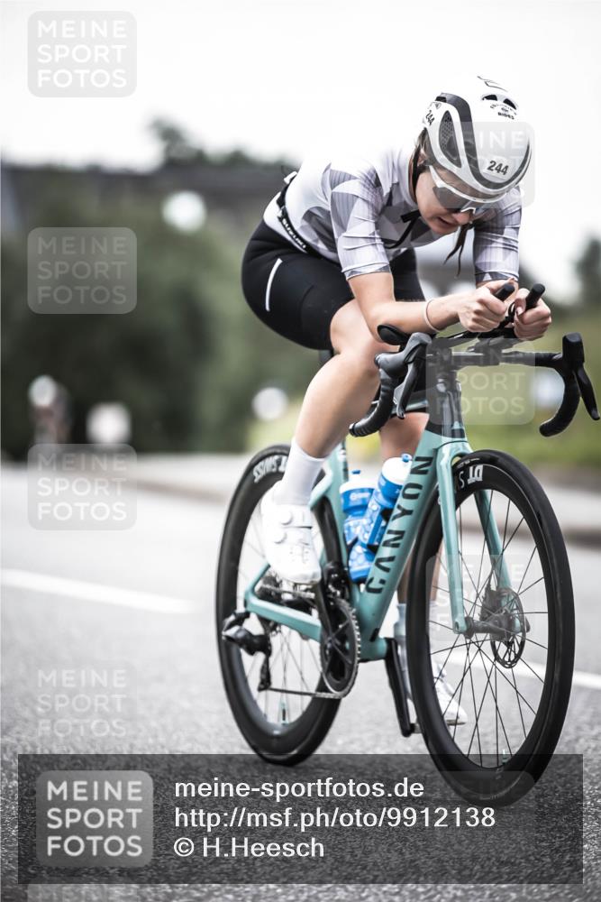 21.06.2026 - 29. Vierlanden-Triathlon H.Heesch http://msf.ph/oto/9912138 21.06.2026 09:51:16 Radfahren 32, 41, 42, 228, 244 meine-sportfotos.de