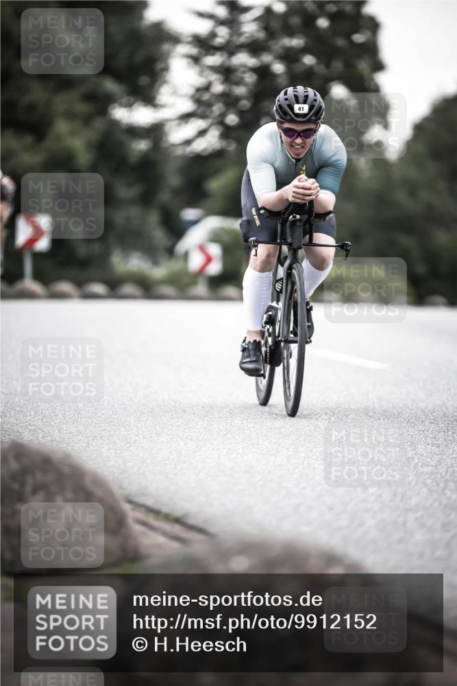 21.06.2026 - 29. Vierlanden-Triathlon H.Heesch http://msf.ph/oto/9912152 21.06.2026 09:51:21 Radfahren 32, 41, 42, 129, 228 meine-sportfotos.de