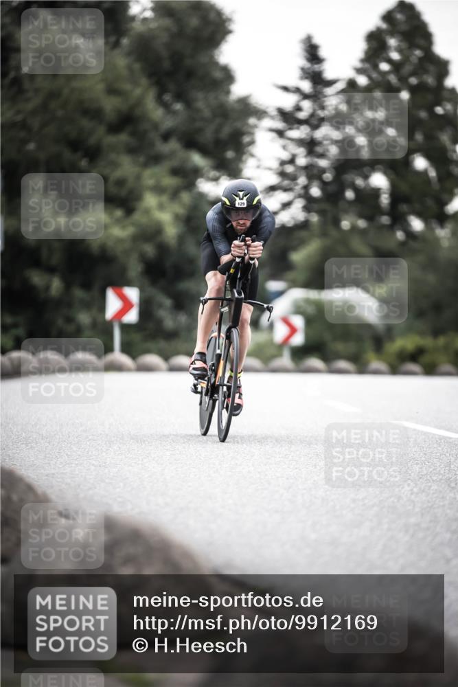 21.06.2026 - 29. Vierlanden-Triathlon H.Heesch http://msf.ph/oto/9912169 21.06.2026 09:51:25 Radfahren 32, 41, 42, 129 meine-sportfotos.de