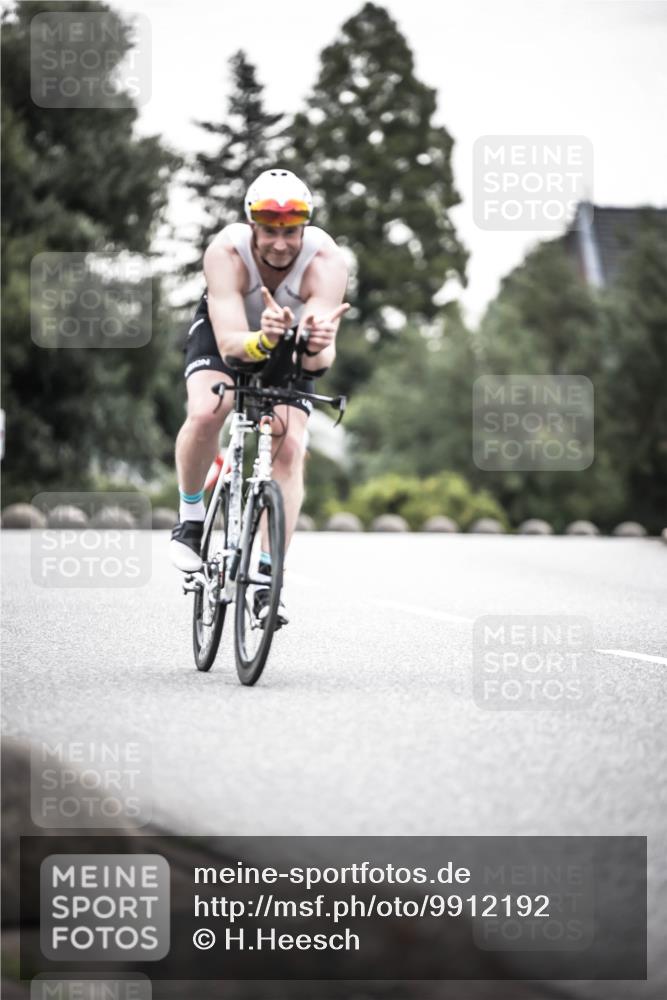 21.06.2026 - 29. Vierlanden-Triathlon H.Heesch http://msf.ph/oto/9912192 21.06.2026 09:52:01 Radfahren 61, 137, 211, 274, 300 meine-sportfotos.de