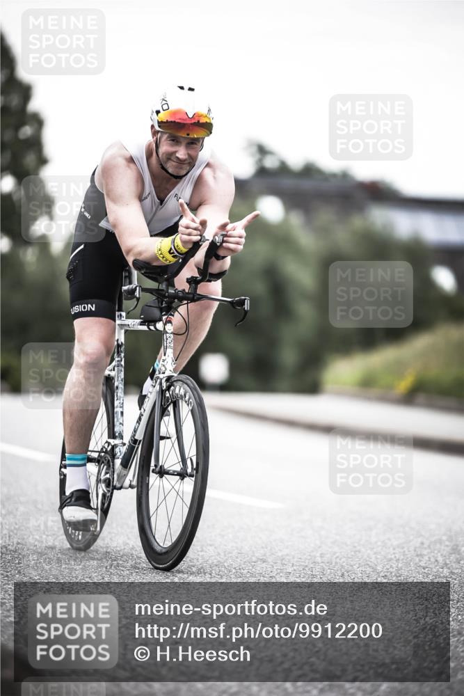 21.06.2026 - 29. Vierlanden-Triathlon H.Heesch http://msf.ph/oto/9912200 21.06.2026 09:52:02 Radfahren 61, 137, 211, 274, 300 meine-sportfotos.de