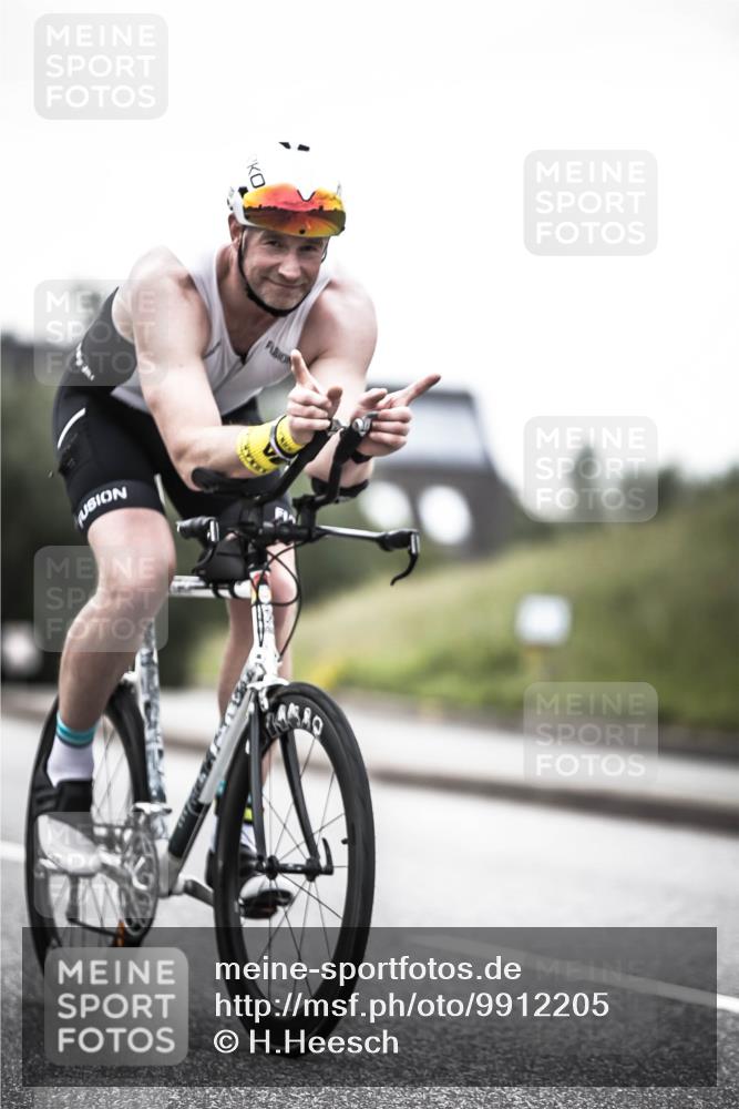 21.06.2026 - 29. Vierlanden-Triathlon H.Heesch http://msf.ph/oto/9912205 21.06.2026 09:52:02 Radfahren 61, 137, 211, 274, 300 meine-sportfotos.de