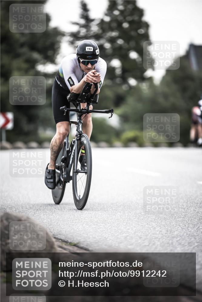21.06.2026 - 29. Vierlanden-Triathlon H.Heesch http://msf.ph/oto/9912242 21.06.2026 09:52:16 Radfahren 76, 132, 193, 1355 meine-sportfotos.de