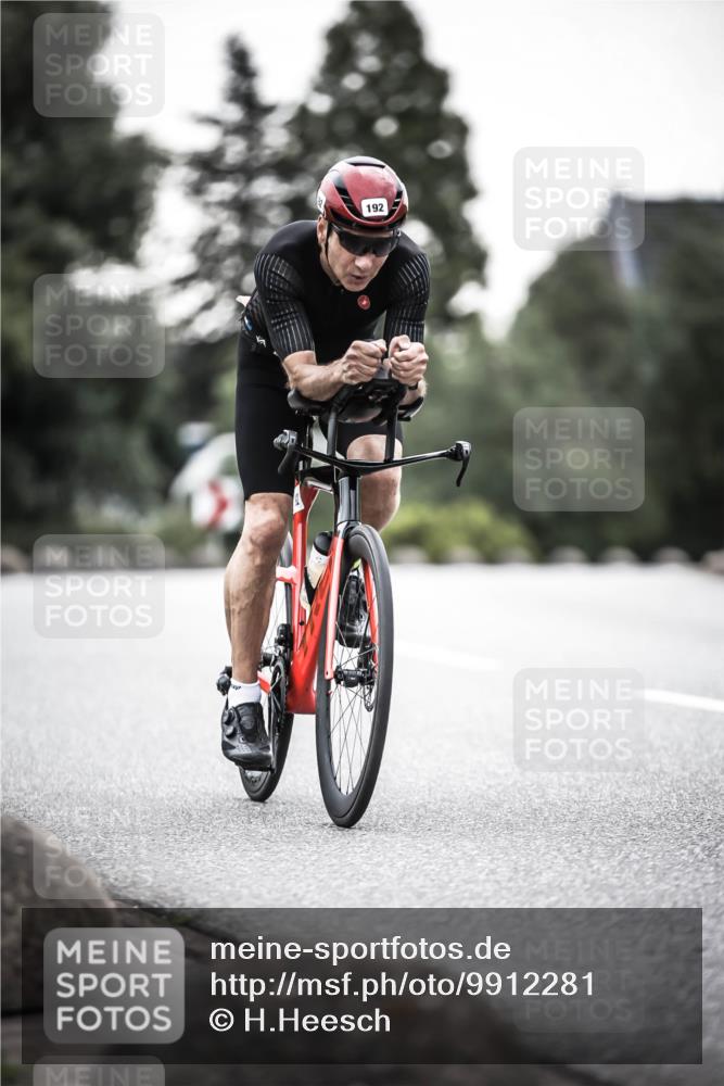 21.06.2026 - 29. Vierlanden-Triathlon H.Heesch http://msf.ph/oto/9912281 21.06.2026 09:52:35 Radfahren 16, 63, 77, 192 meine-sportfotos.de