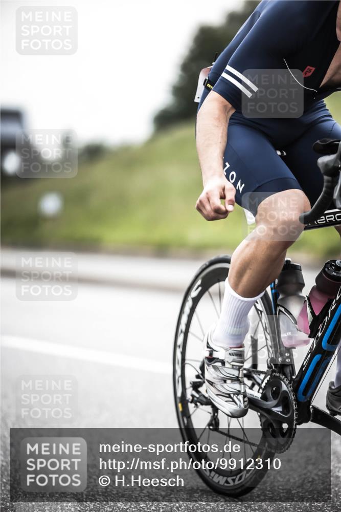 21.06.2026 - 29. Vierlanden-Triathlon H.Heesch http://msf.ph/oto/9912310 21.06.2026 09:53:13 Radfahren 24, 43, 280, 301 meine-sportfotos.de
