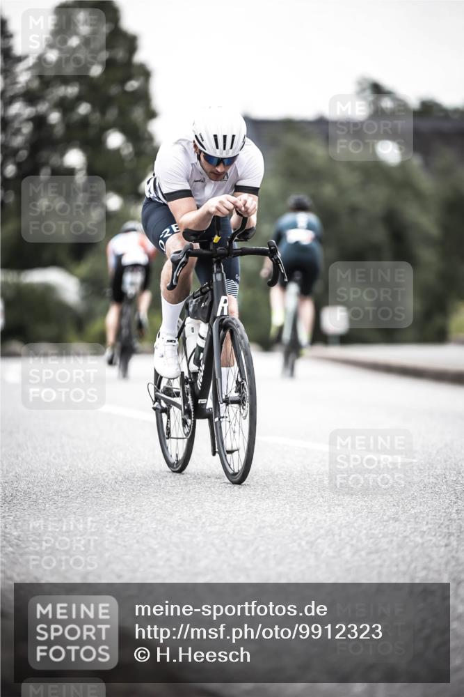 21.06.2026 - 29. Vierlanden-Triathlon H.Heesch http://msf.ph/oto/9912323 21.06.2026 09:53:34 Radfahren 51, 74, 79, 284, 302 meine-sportfotos.de