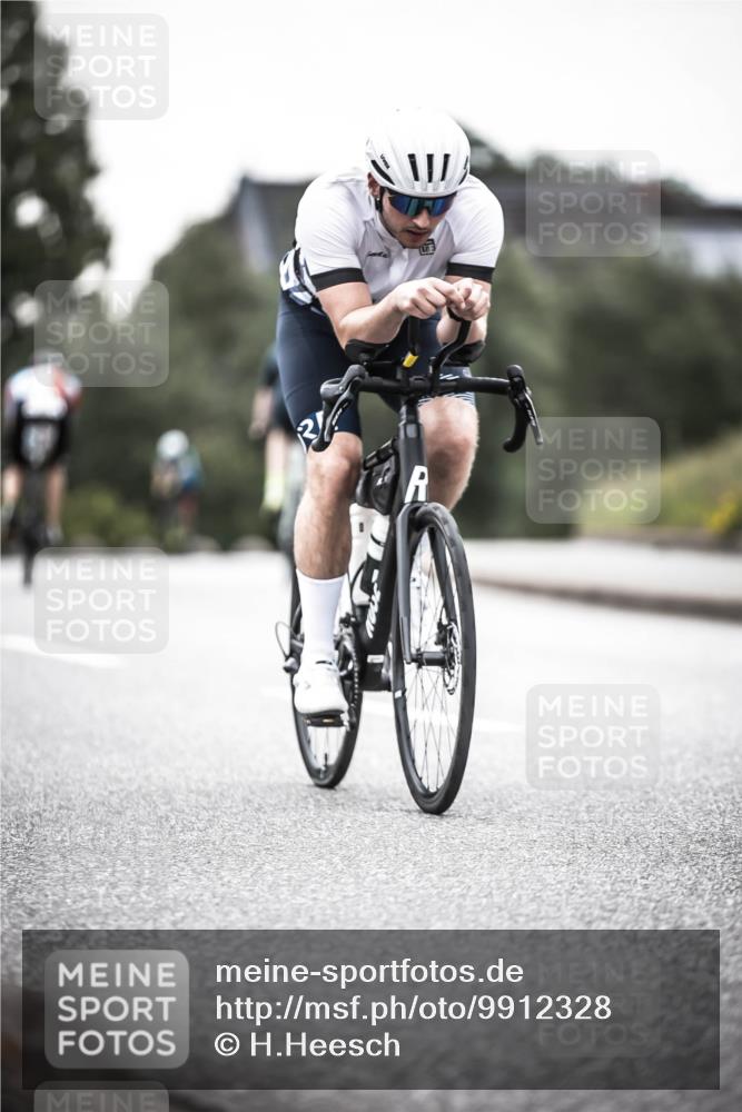 21.06.2026 - 29. Vierlanden-Triathlon H.Heesch http://msf.ph/oto/9912328 21.06.2026 09:53:34 Radfahren 51, 74, 79, 284, 302 meine-sportfotos.de