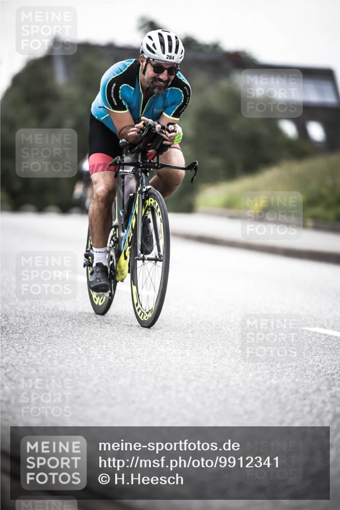 21.06.2026 - 29. Vierlanden-Triathlon H.Heesch http://msf.ph/oto/9912341 21.06.2026 09:53:42 Radfahren 72, 91, 106, 112, 210, 266, 284 meine-sportfotos.de