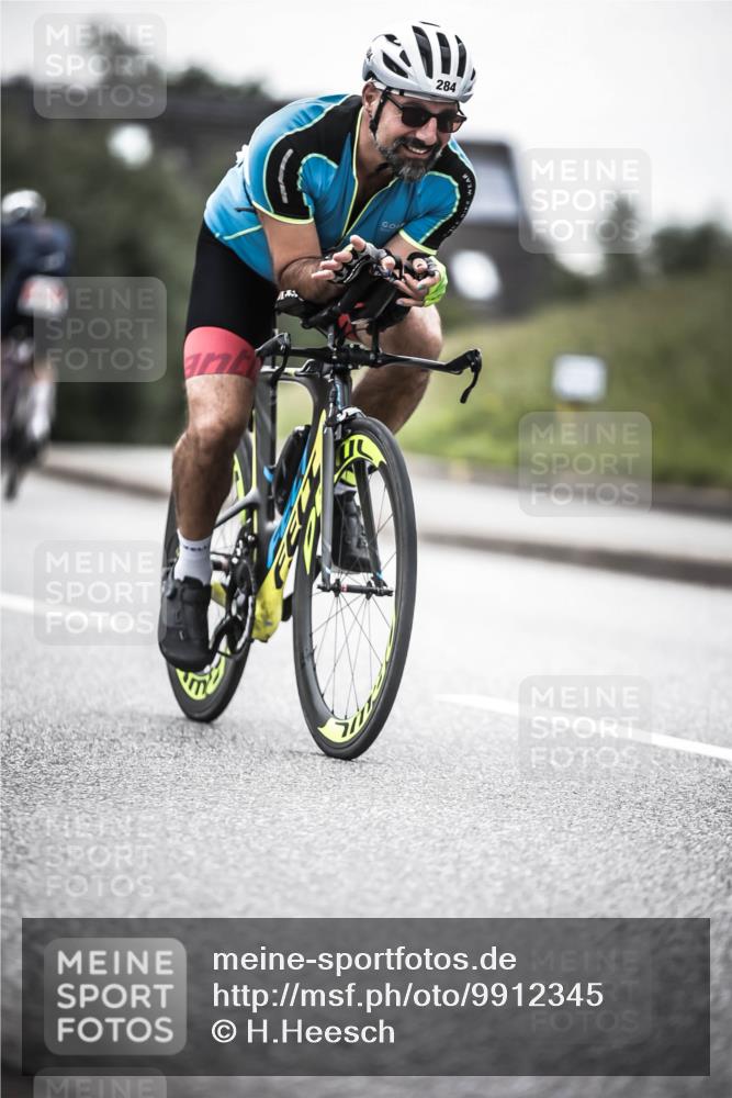 21.06.2026 - 29. Vierlanden-Triathlon H.Heesch http://msf.ph/oto/9912345 21.06.2026 09:53:42 Radfahren 72, 91, 106, 112, 210, 266, 284 meine-sportfotos.de