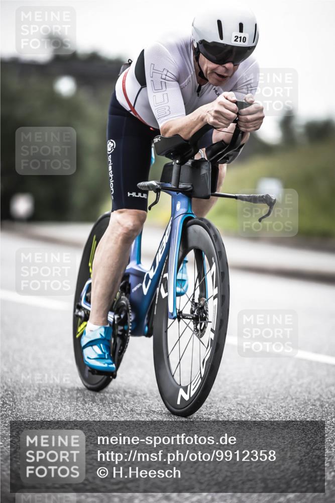 21.06.2026 - 29. Vierlanden-Triathlon H.Heesch http://msf.ph/oto/9912358 21.06.2026 09:53:45 Radfahren 72, 78, 91, 106, 112, 210, 266, 284 meine-sportfotos.de