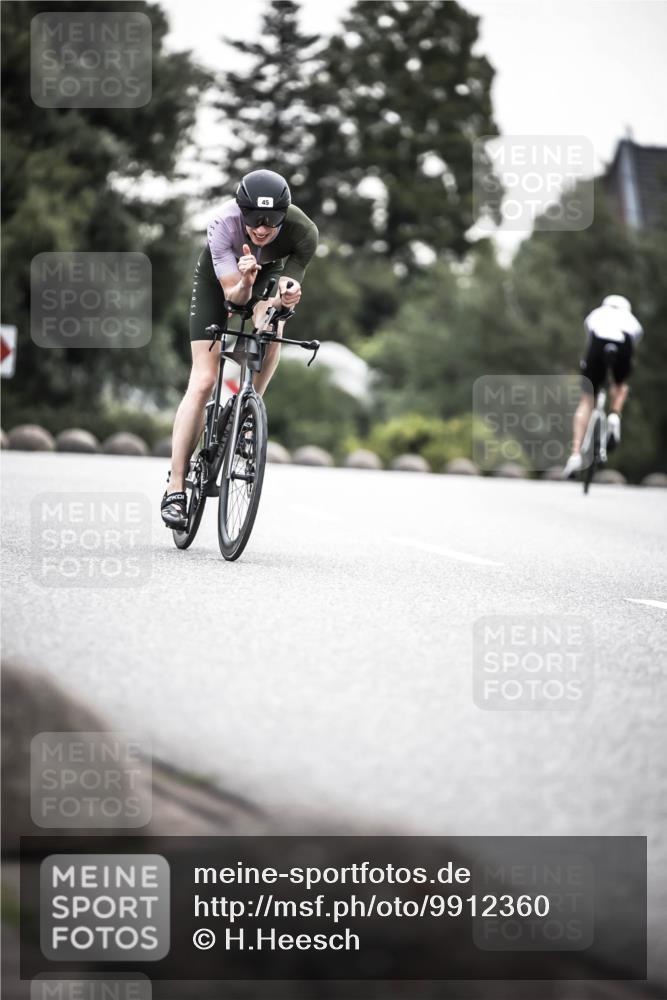 21.06.2026 - 29. Vierlanden-Triathlon H.Heesch http://msf.ph/oto/9912360 21.06.2026 09:54:03 Radfahren 45, 271 meine-sportfotos.de