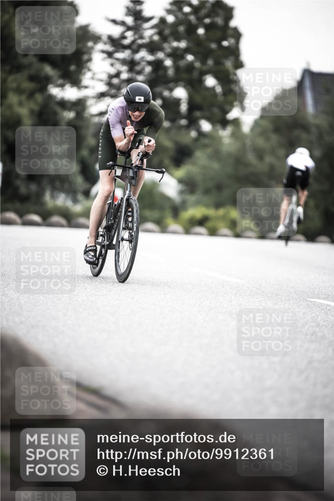 21.06.2026 - 29. Vierlanden-Triathlon H.Heesch http://msf.ph/oto/9912361 21.06.2026 09:54:03 Radfahren 45, 271 meine-sportfotos.de