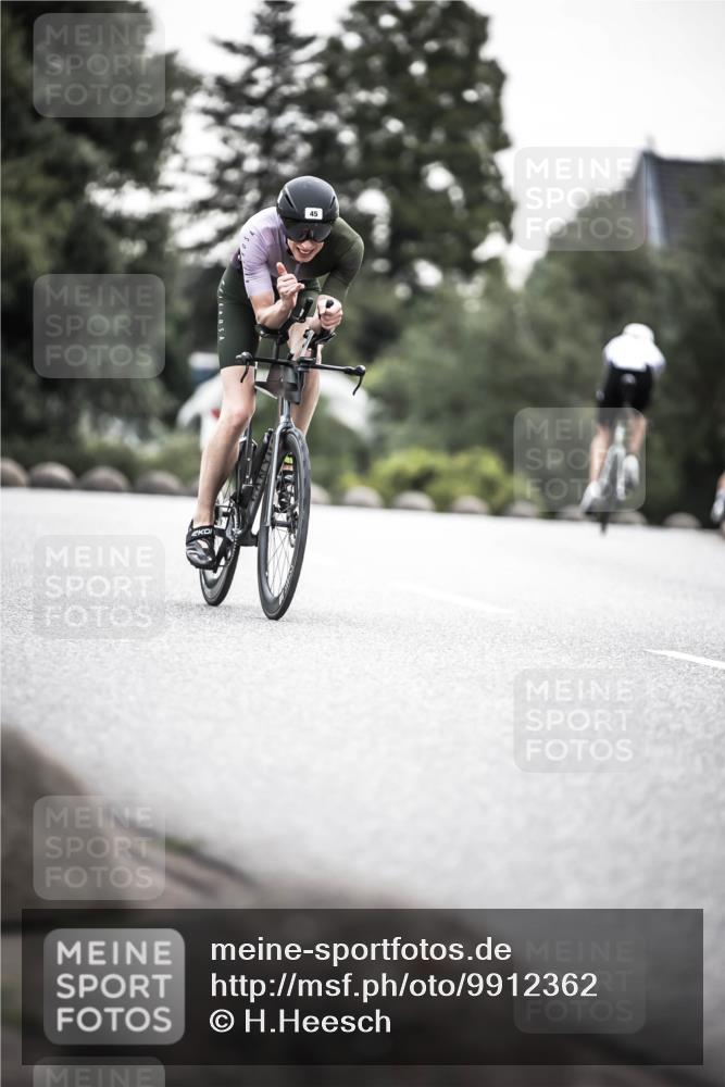 21.06.2026 - 29. Vierlanden-Triathlon H.Heesch http://msf.ph/oto/9912362 21.06.2026 09:54:03 Radfahren 45, 271 meine-sportfotos.de