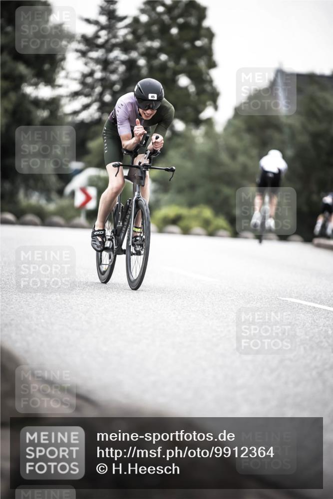 21.06.2026 - 29. Vierlanden-Triathlon H.Heesch http://msf.ph/oto/9912364 21.06.2026 09:54:03 Radfahren 45, 271 meine-sportfotos.de