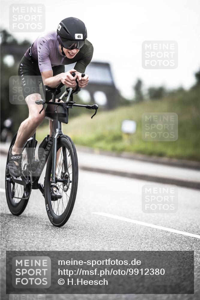 21.06.2026 - 29. Vierlanden-Triathlon H.Heesch http://msf.ph/oto/9912380 21.06.2026 09:54:04 Radfahren 45, 271 meine-sportfotos.de