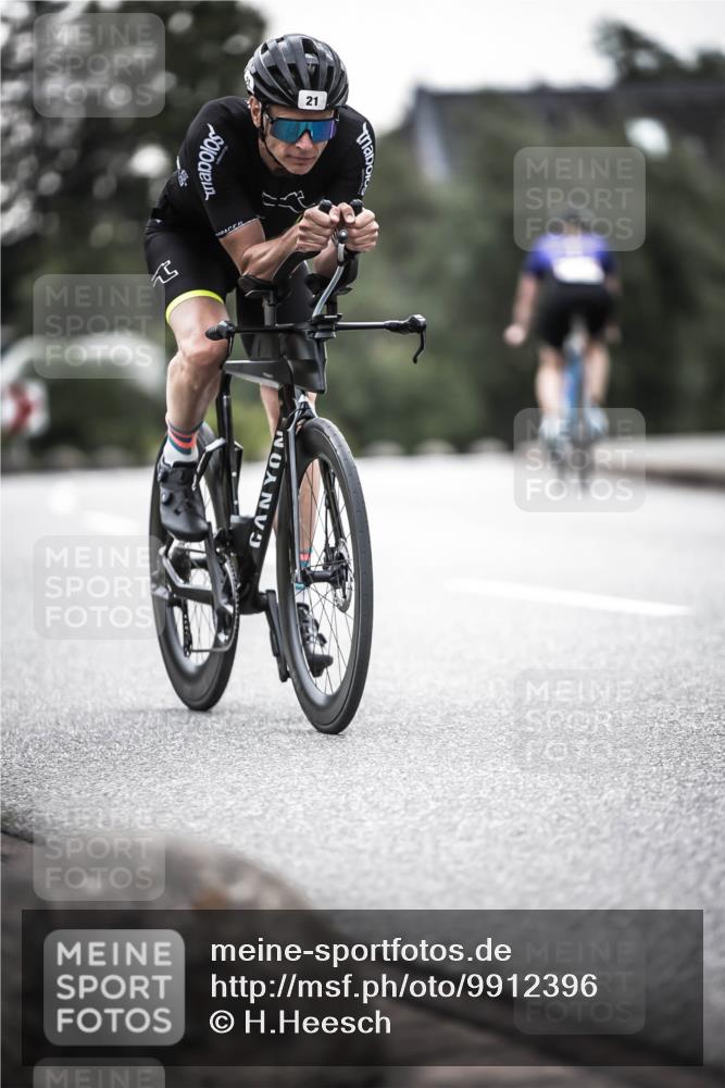 21.06.2026 - 29. Vierlanden-Triathlon H.Heesch http://msf.ph/oto/9912396 21.06.2026 09:54:17 Radfahren 21, 27, 164, 294 meine-sportfotos.de