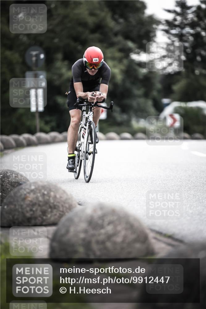 21.06.2026 - 29. Vierlanden-Triathlon H.Heesch http://msf.ph/oto/9912447 21.06.2026 09:55:02 Radfahren 128, 148, 264, 292 meine-sportfotos.de