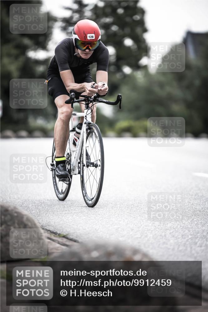 21.06.2026 - 29. Vierlanden-Triathlon H.Heesch http://msf.ph/oto/9912459 21.06.2026 09:55:03 Radfahren 128, 148, 264 meine-sportfotos.de