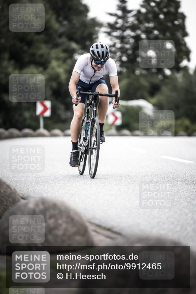 21.06.2026 - 29. Vierlanden-Triathlon H.Heesch http://msf.ph/oto/9912465 21.06.2026 09:55:21 Radfahren 20, 260 meine-sportfotos.de