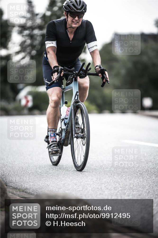 21.06.2026 - 29. Vierlanden-Triathlon H.Heesch http://msf.ph/oto/9912495 21.06.2026 09:55:35 Radfahren 142, 177, 184, 235, 252 meine-sportfotos.de
