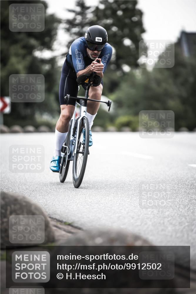 21.06.2026 - 29. Vierlanden-Triathlon H.Heesch http://msf.ph/oto/9912502 21.06.2026 09:55:37 Radfahren 142, 177, 184, 235, 252 meine-sportfotos.de
