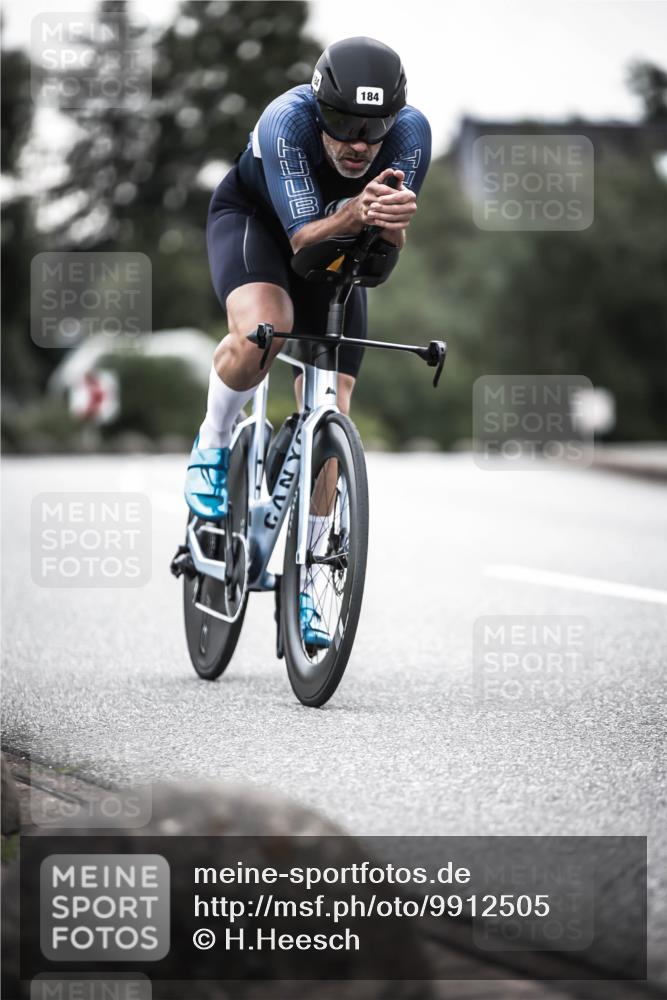 21.06.2026 - 29. Vierlanden-Triathlon H.Heesch http://msf.ph/oto/9912505 21.06.2026 09:55:38 Radfahren 142, 177, 184, 252 meine-sportfotos.de