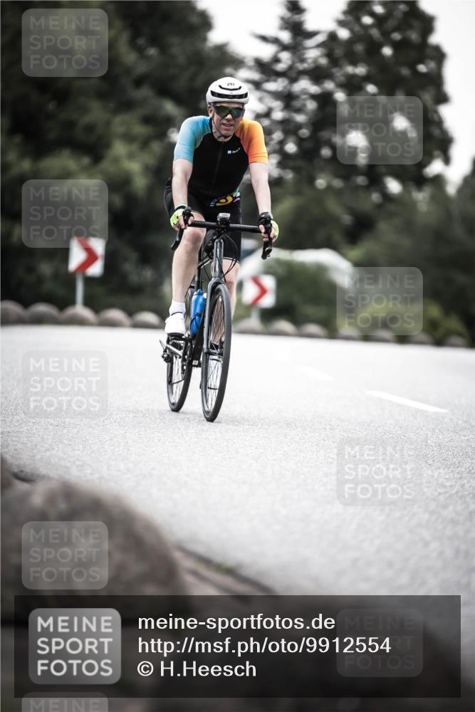 21.06.2026 - 29. Vierlanden-Triathlon H.Heesch http://msf.ph/oto/9912554 21.06.2026 09:56:33 Radfahren 103, 259, 291 meine-sportfotos.de