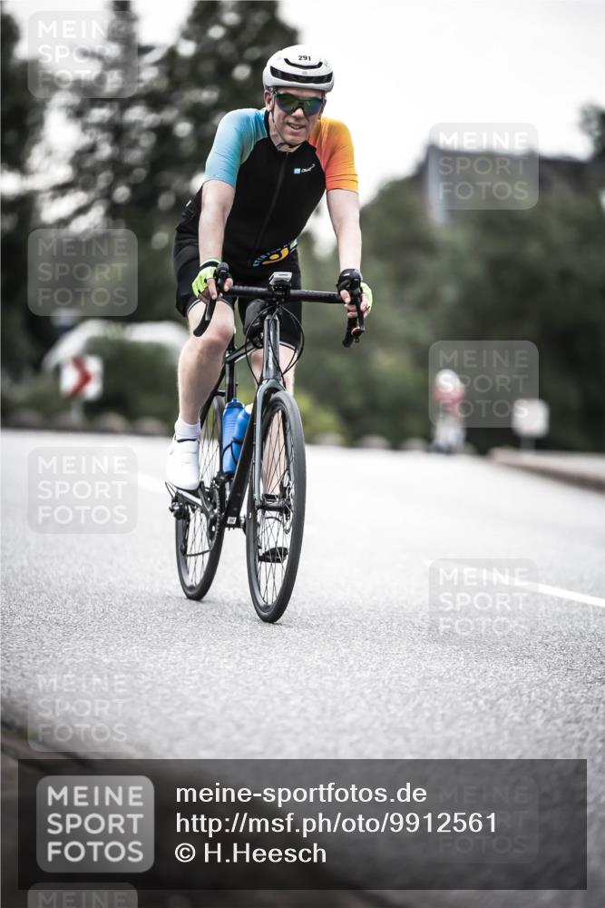 21.06.2026 - 29. Vierlanden-Triathlon H.Heesch http://msf.ph/oto/9912561 21.06.2026 09:56:34 Radfahren 103, 259, 291 meine-sportfotos.de