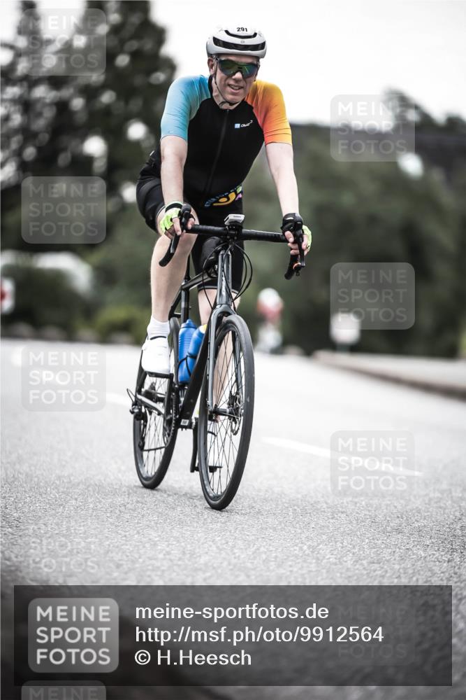 21.06.2026 - 29. Vierlanden-Triathlon H.Heesch http://msf.ph/oto/9912564 21.06.2026 09:56:34 Radfahren 103, 259, 291 meine-sportfotos.de