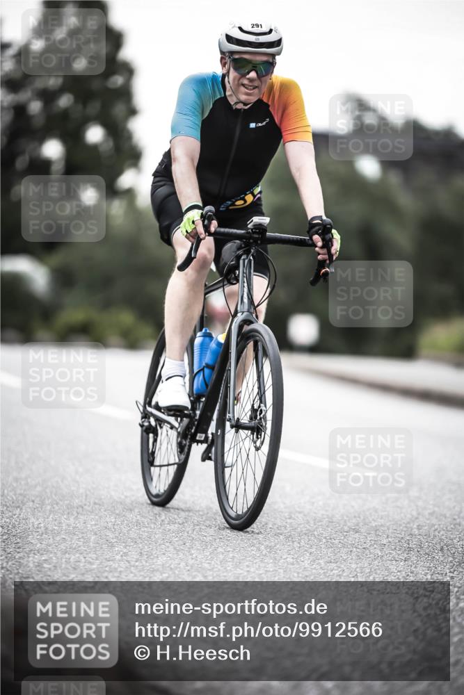 21.06.2026 - 29. Vierlanden-Triathlon H.Heesch http://msf.ph/oto/9912566 21.06.2026 09:56:34 Radfahren 103, 259, 291 meine-sportfotos.de