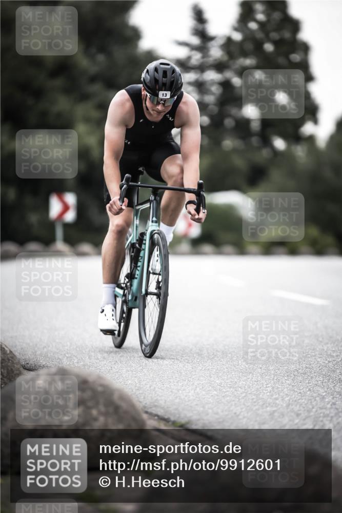 21.06.2026 - 29. Vierlanden-Triathlon H.Heesch http://msf.ph/oto/9912601 21.06.2026 09:56:47 Radfahren 12, 13 meine-sportfotos.de