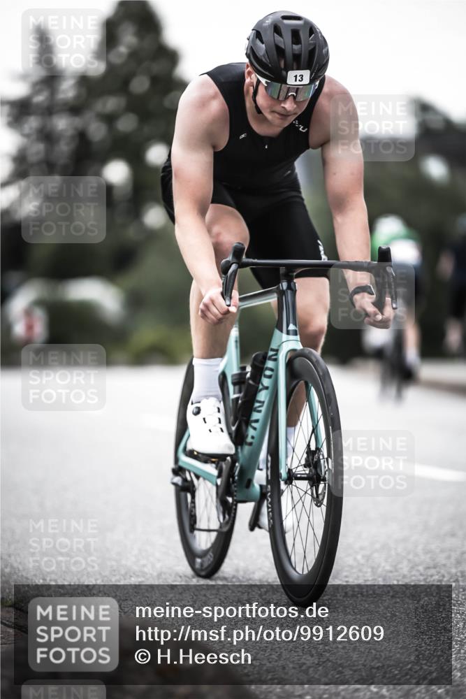 21.06.2026 - 29. Vierlanden-Triathlon H.Heesch http://msf.ph/oto/9912609 21.06.2026 09:56:47 Radfahren 12, 13 meine-sportfotos.de
