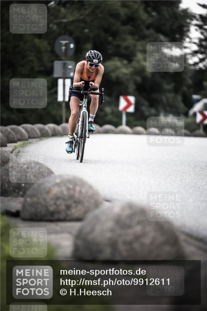 21.06.2026 - 29. Vierlanden-Triathlon H.Heesch http://msf.ph/oto/9912611 21.06.2026 09:57:08 Radfahren 243, 253 meine-sportfotos.de