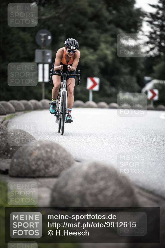 21.06.2026 - 29. Vierlanden-Triathlon H.Heesch http://msf.ph/oto/9912615 21.06.2026 09:57:08 Radfahren 243, 253 meine-sportfotos.de