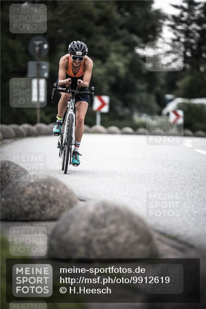21.06.2026 - 29. Vierlanden-Triathlon H.Heesch http://msf.ph/oto/9912619 21.06.2026 09:57:08 Radfahren 243, 253 meine-sportfotos.de