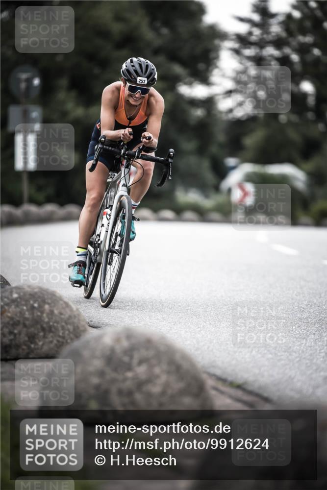 21.06.2026 - 29. Vierlanden-Triathlon H.Heesch http://msf.ph/oto/9912624 21.06.2026 09:57:08 Radfahren 243, 253 meine-sportfotos.de