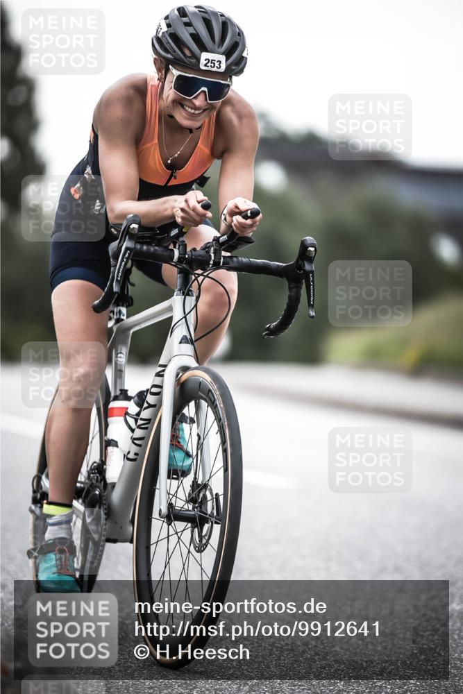 21.06.2026 - 29. Vierlanden-Triathlon H.Heesch http://msf.ph/oto/9912641 21.06.2026 09:57:09 Radfahren 243, 253 meine-sportfotos.de