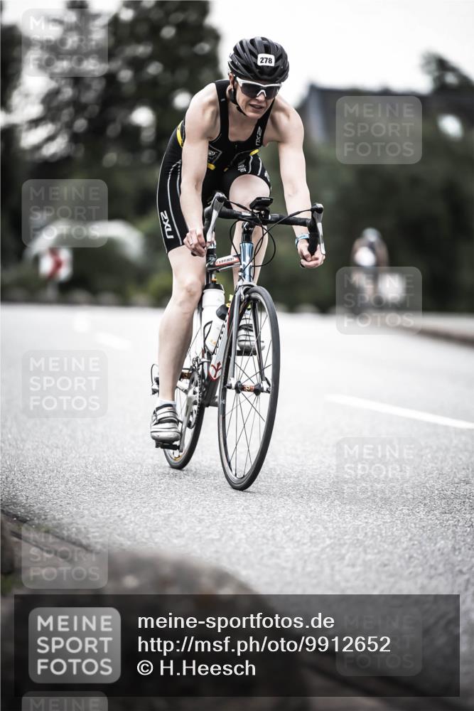 21.06.2026 - 29. Vierlanden-Triathlon H.Heesch http://msf.ph/oto/9912652 21.06.2026 09:57:24 Radfahren 278 meine-sportfotos.de