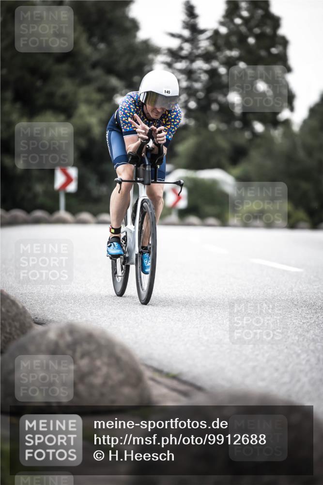 21.06.2026 - 29. Vierlanden-Triathlon H.Heesch http://msf.ph/oto/9912688 21.06.2026 09:57:48 Radfahren 145, 147 meine-sportfotos.de