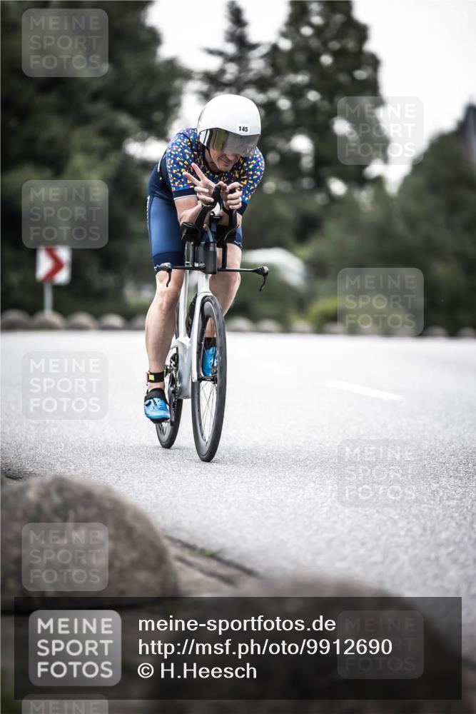 21.06.2026 - 29. Vierlanden-Triathlon H.Heesch http://msf.ph/oto/9912690 21.06.2026 09:57:48 Radfahren 145, 147 meine-sportfotos.de