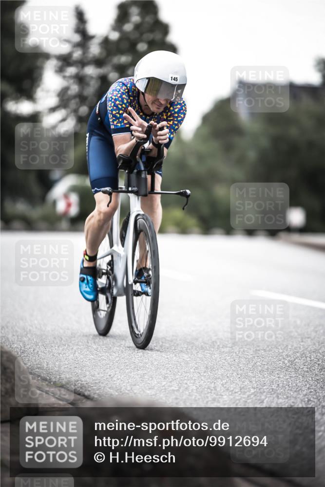 21.06.2026 - 29. Vierlanden-Triathlon H.Heesch http://msf.ph/oto/9912694 21.06.2026 09:57:49 Radfahren 145, 147 meine-sportfotos.de